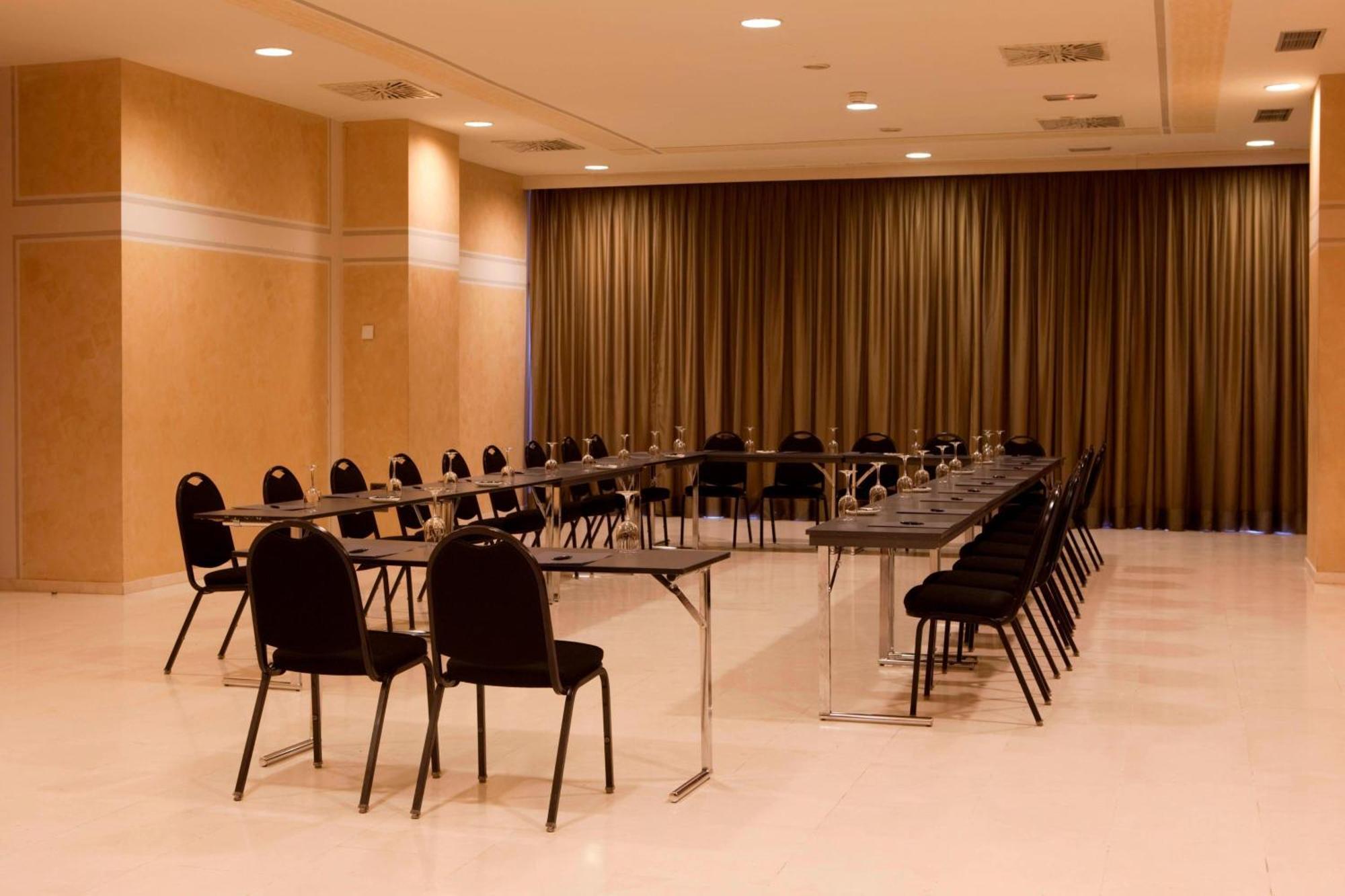 Ac Hotel Guadalajara By Marriott, Spain Экстерьер фото