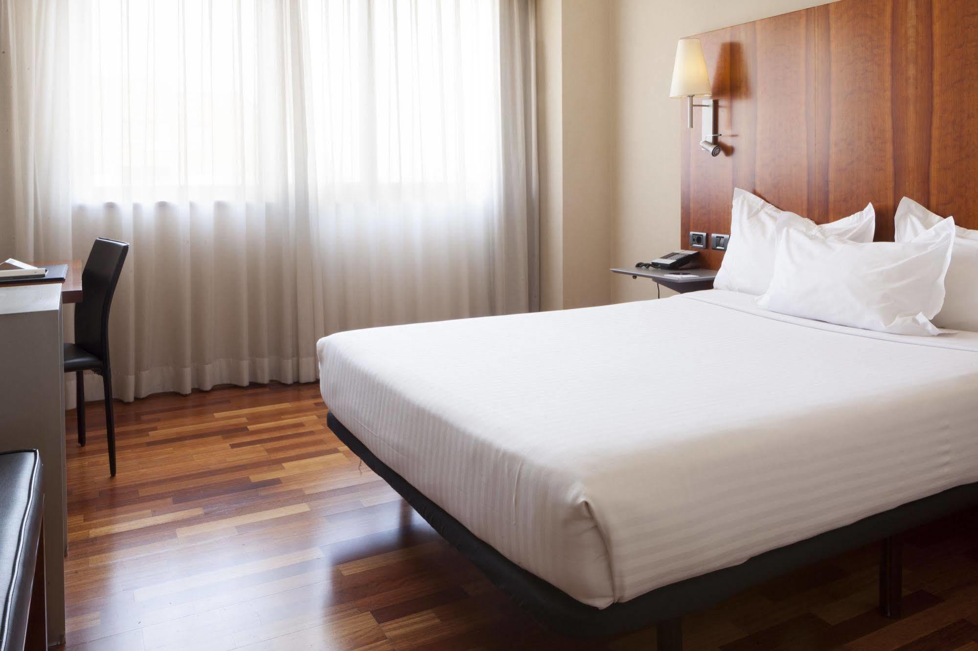 Ac Hotel Guadalajara By Marriott, Spain Экстерьер фото