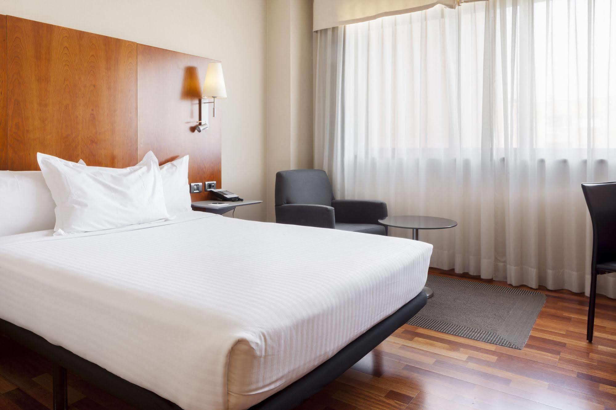 Ac Hotel Guadalajara By Marriott, Spain Экстерьер фото